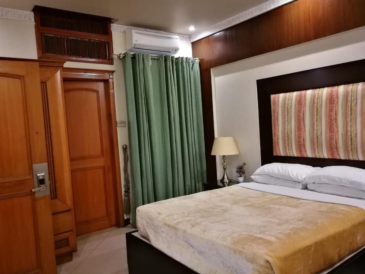 Regency Inn Hotel Lahore Exterior photo