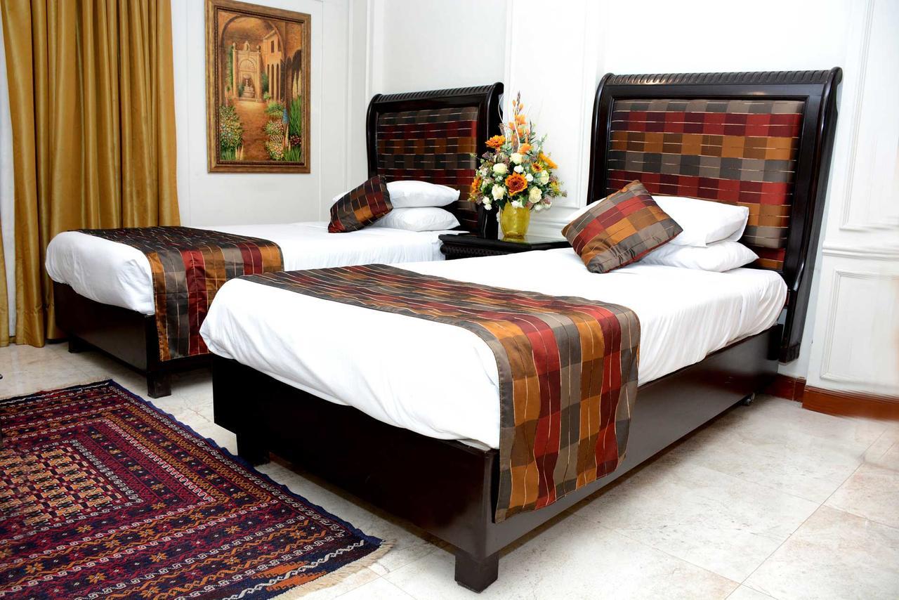 Regency Inn Hotel Lahore Exterior photo