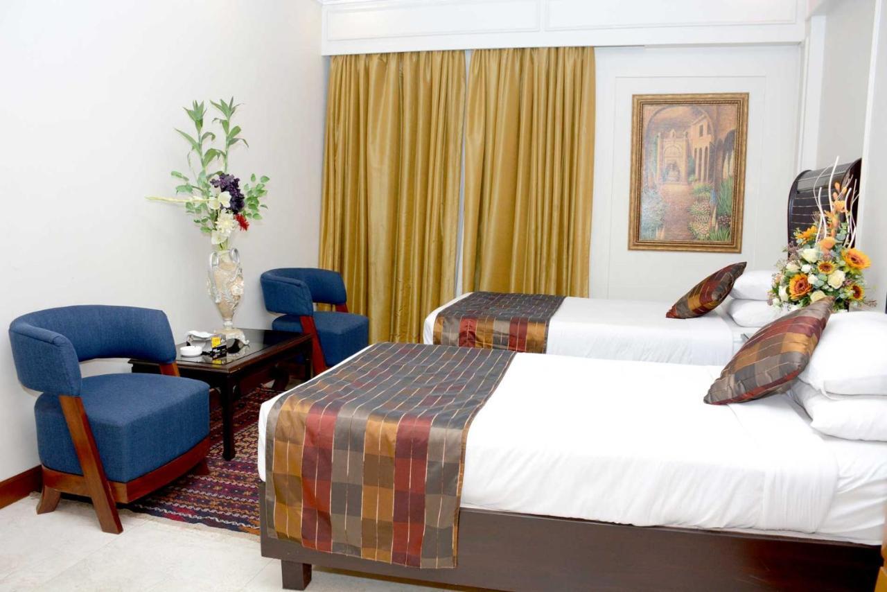Regency Inn Hotel Lahore Exterior photo